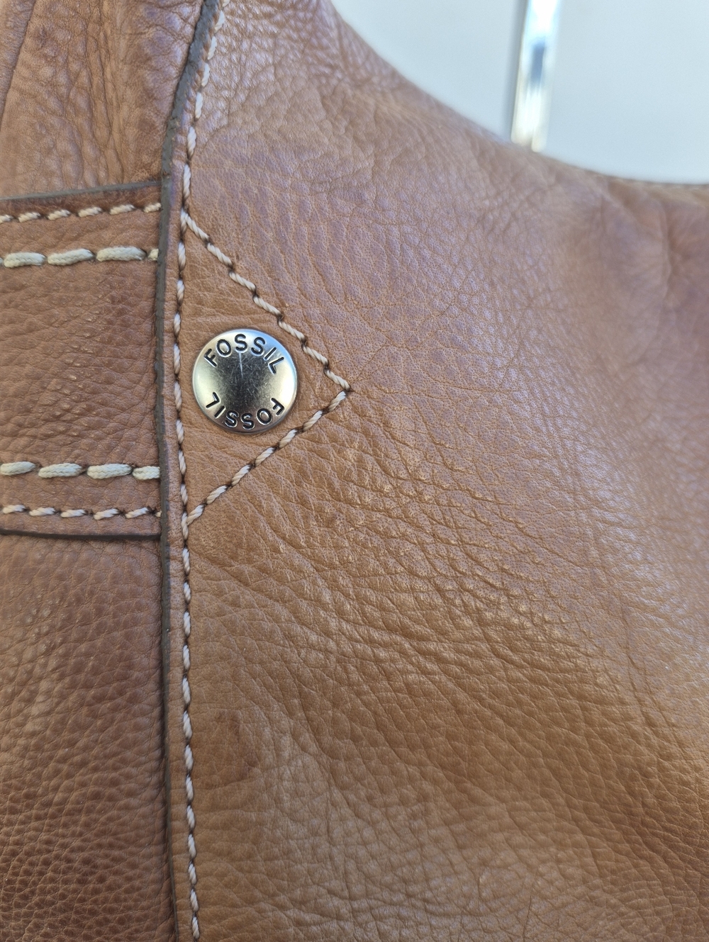 Fossil Vintage Leather Hobo Bag - Picture 4 of 15